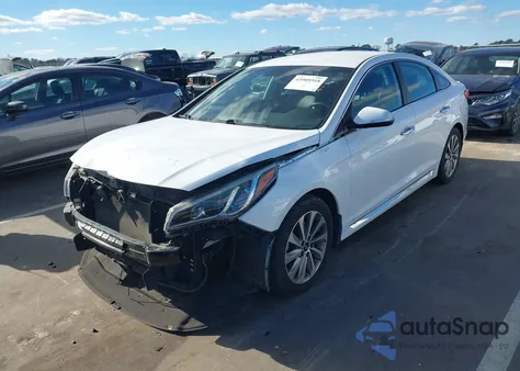 2015 Hyundai Sonata Sport z USA, uszkodzony, nr VIN 5NPE34AF3FH130888